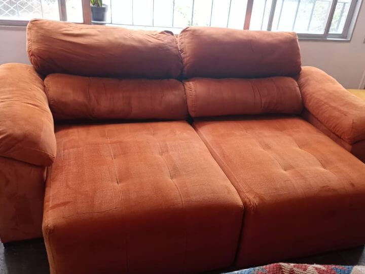 Mesmo sofá limpo após a Tripla Lavagem na Tijuca